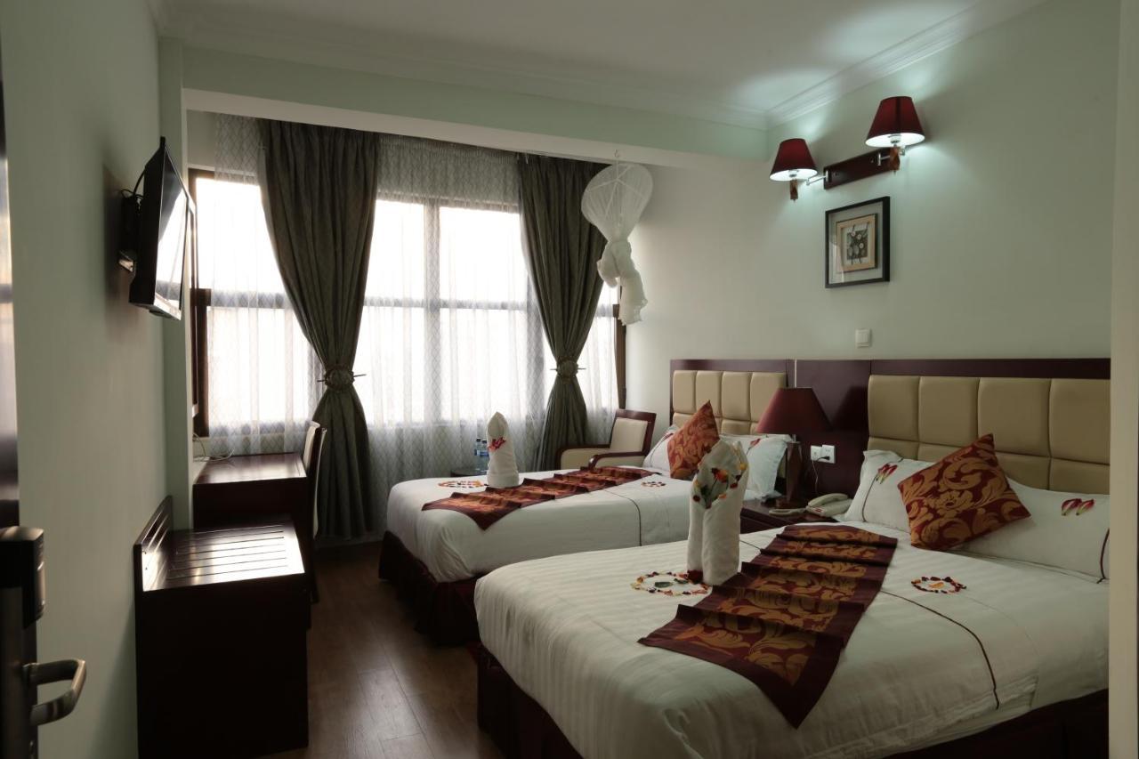 Rahnile Hotel Bahir Dar Buitenkant foto